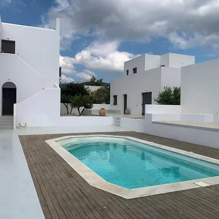 The Blue Lagoon Alikí